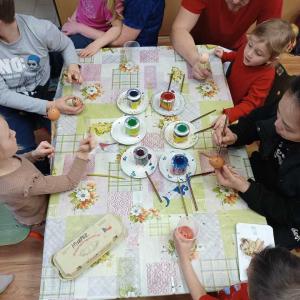 660134360